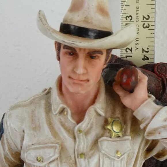 Vintage Vanmark Cowboy Statue Legends of the Law "Defender of the Range" 1/0689 - Picture 15 of 16